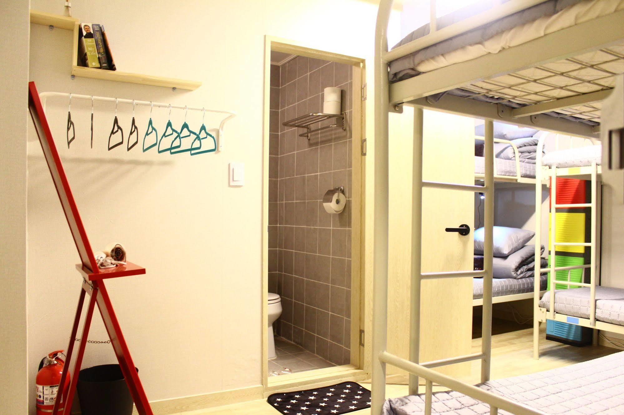 Plan A Hostel Сеул Экстерьер фото