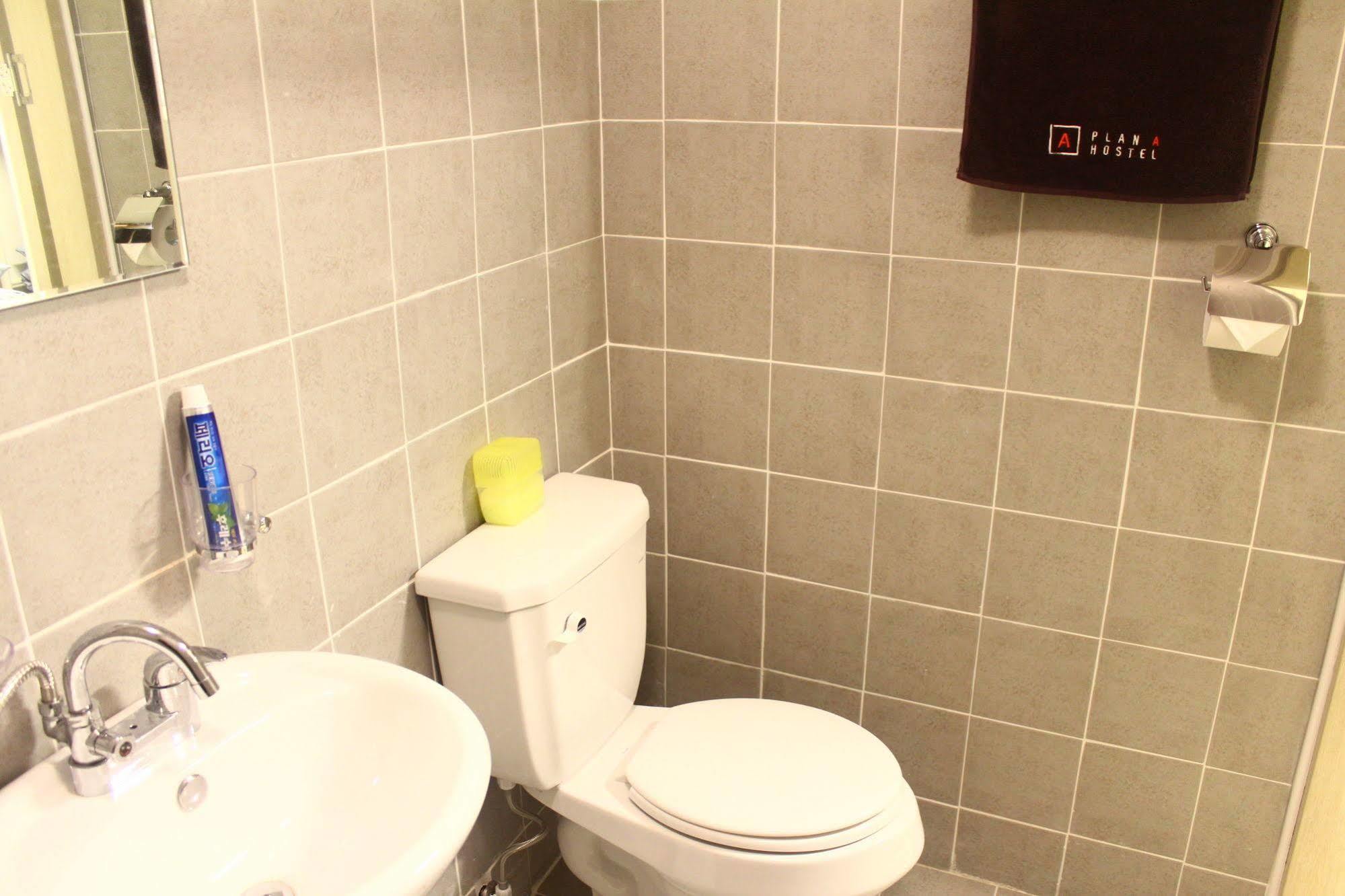 Plan A Hostel Сеул Экстерьер фото